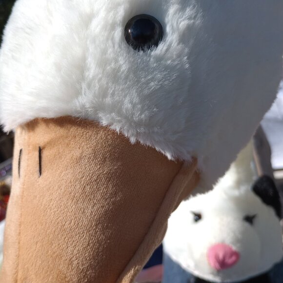 GOOSE! - Picture 1 of 5